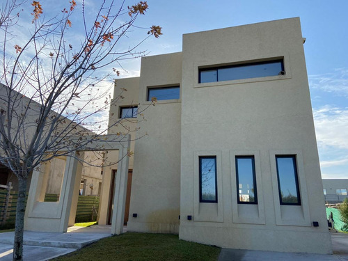 Imagen 2 de 13 de Casa En Venta Entipas - Nordelta!