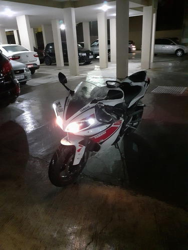 Yamaha Yzfr1