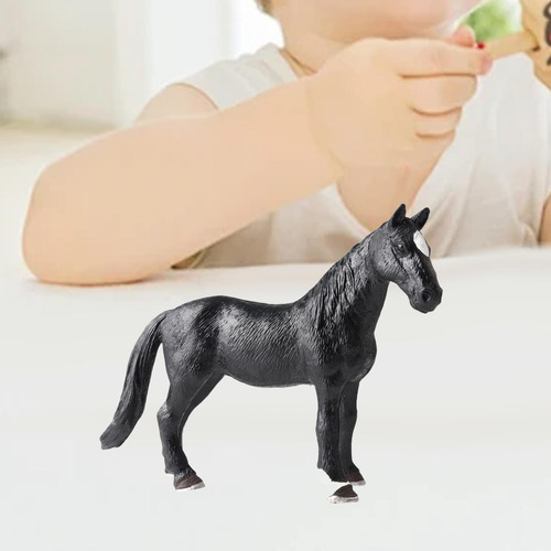 Figura De Caballo, Simulación De Modelo Negro Completo