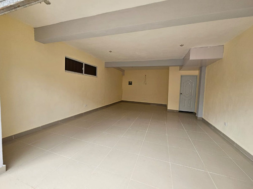 Espacio Comercial En Alquiler