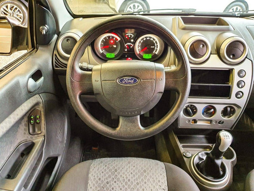 Imagem 5 de 8 de Ford Fiesta 1.0 Rocam Se 8v Flex 4p Manual