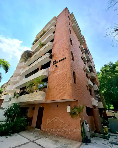 Venta Apartamento Urb. La Soledad, 197mts Exclusivo Maracay Aragua