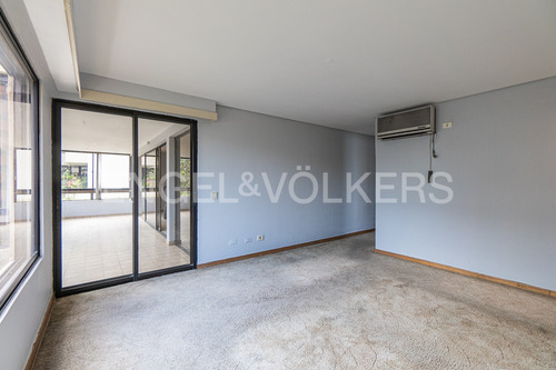 Penthouse - Europa/ Ricardo Lyon