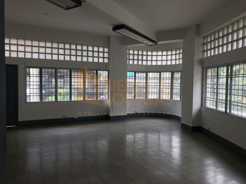 Oficinas En Arriendo La Candelaria 643-3042