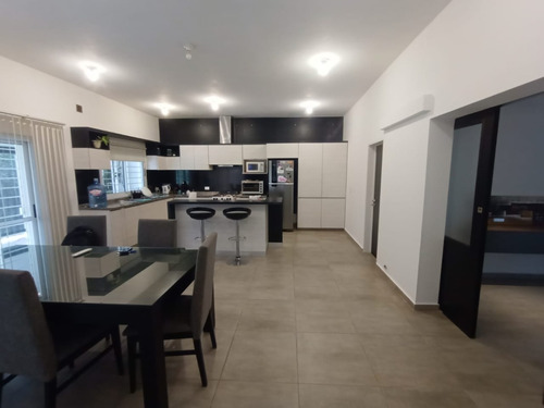 Se Vende Casa En El Talar De Mendiolaza!