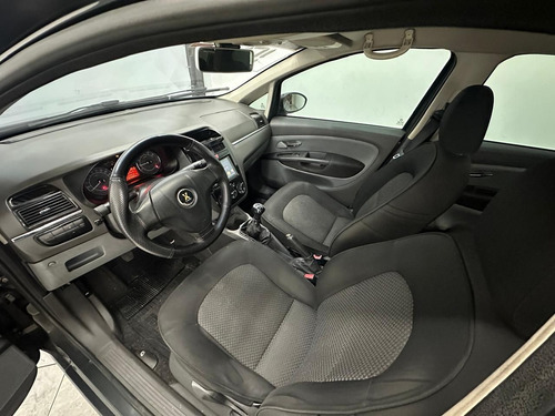 Fiat Linea 1.8 ESSENCE 16V