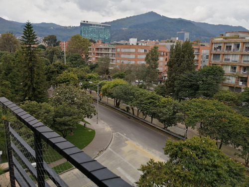 Bogota Vendo Apartamento Santa Barbara Area  156 Mts