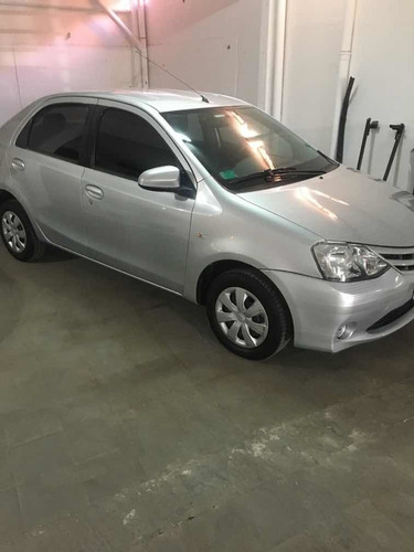 Toyota Etios 1.5 Sedan Xs 2015