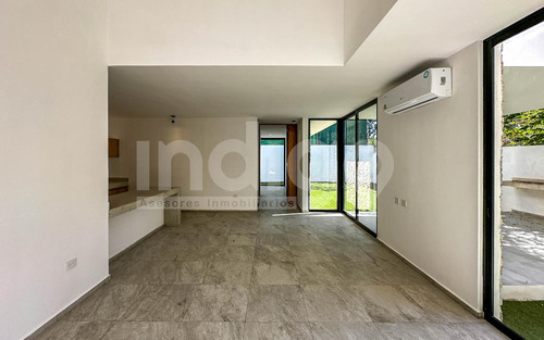 Casa En Venta En Mérida En Privada Kinish, Cholul