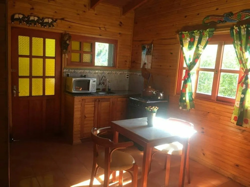 Preciosa Cabaña En Termas De Dayman, A Dos Cuadras De Termas.