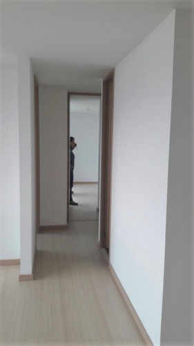 Imagen 8 de 13 de Apartamento En Arriendo El Esmeraldal 473-4084