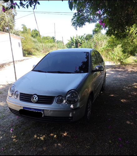 Volkswagen Polo Sedan 1.6 4p