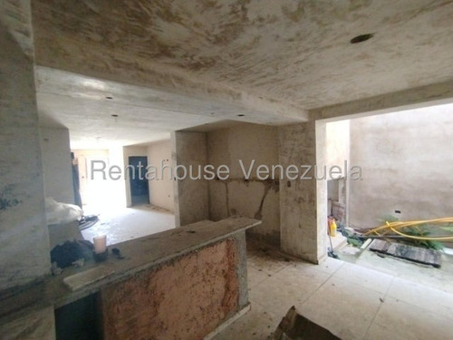 Jv Vende ¡invierte En Tu Futuro Familiar Con Esta Casa Con Potencial De Crecimiento Y Amplios Espacios! Ideal Para Familias Que Buscan Un Hogar Para Toda La Vida. 26-300 Jul4