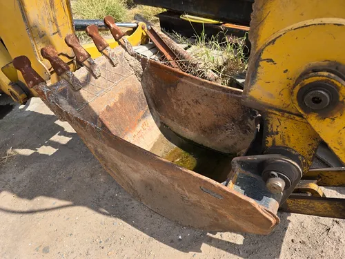 Pala Con Retro Cat 430e 4x4 En Tucumán Envíos Al País