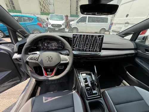 Volkswagen Golf GTI 2.0L Turbo 261HP DSG7 vel