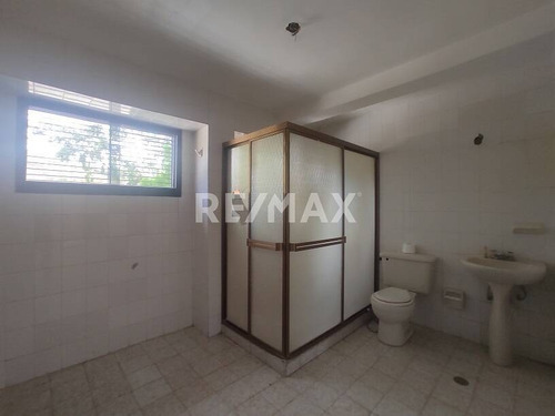Imagen 13 de 17 de Casa En Clnas De Guataparo Cod:132996 Albert G. 04121444789