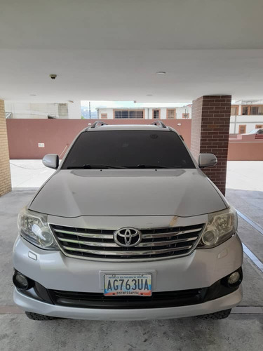Imagen 2 de 10 de Toyota Fortuner