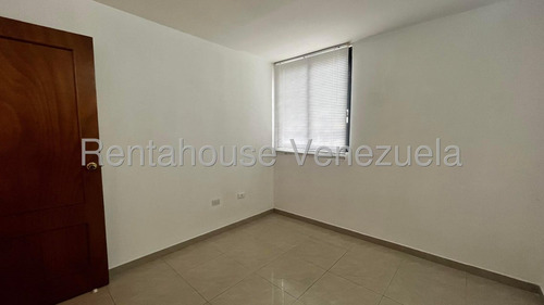 Apartamento En Alquiler Colinas De La Tahona Caracas