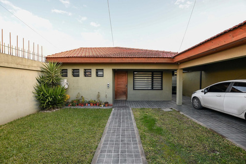 Casa En Venta - Berisso