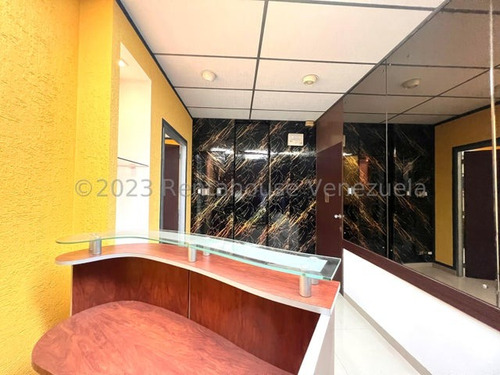 Venta Oficina Comercial Urb El Recreo 24-9060