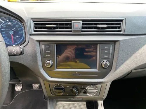 Seat Arona 1.6 Reference