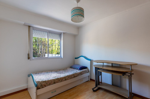 Casa Venta 3 Dormitorios Y Parque En La Plata