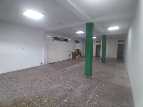 Francisco Rojas Norscia Rentahouse Te Alquila Magnifico Local A Pie De Calle En Agua Viva Cabudare, En Zona Comercial Fluida, 2 5 - 5 2 6 4, Con Potencial Comercial Para Cualquier Ramo, Llama Ya!!!