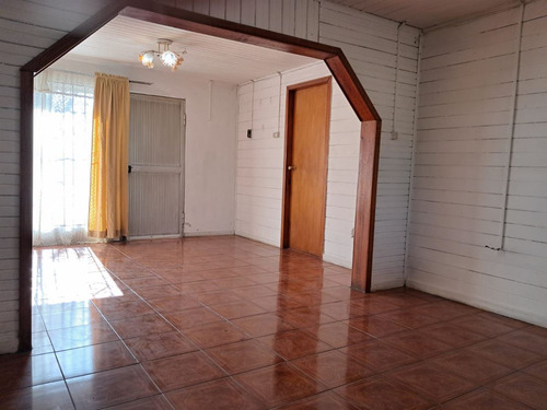 Casa En Venta De 3 Dorm. En Coronel