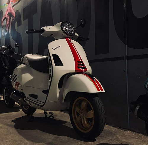 Imagen 6 de 7 de Vespa Gts 300 Racing Sixties Hpe Super