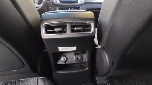 Imagen 10 de 17 de Ssangyong Actyon Sport 2.2 Diesel 4x2 Aut 2022