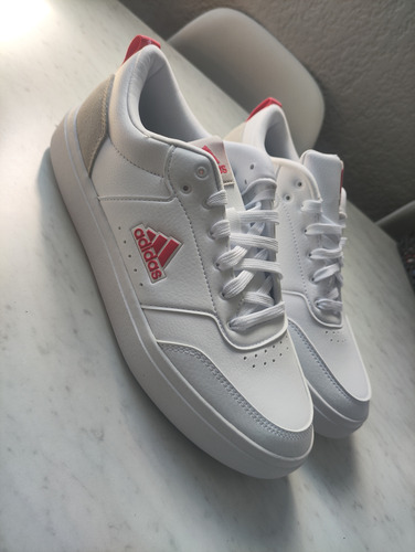 Tenis adidas Park St Color Blanco (Usado)