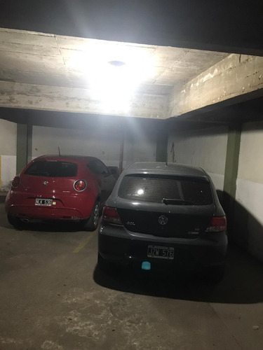 Imagen 4 de 5 de Venta De Cochera Cubierta Centro De Caseros
