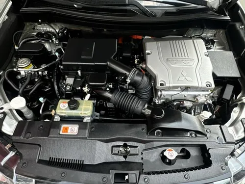 Mitsubishi Outlander 2.4 Se Cvt