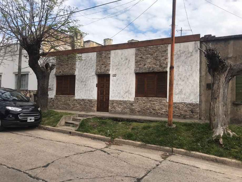 Local Con Vivienda En Venta En Bernal Oeste