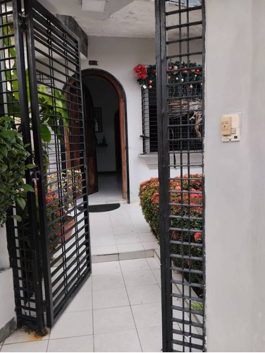 Sonia Correa Asesor Inmobiliario Inzitu Realtors Vende Casa Urbanización Trigal Norte Valencia Carabobo