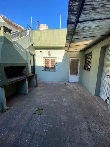 Imagen 15 de 18 de Casa 4 Amb En Venta En Lanus Oeste (110)