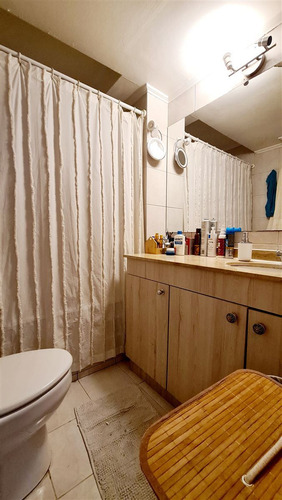 Departamento En Venta De 2 Dorm. En Las Condes