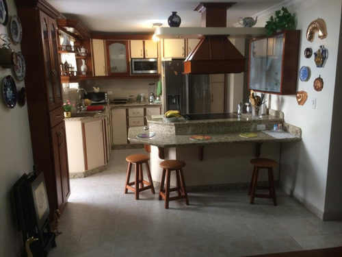 Imagen 2 de 12 de Se Vende Casa En Urb Pie De Monte Mérida