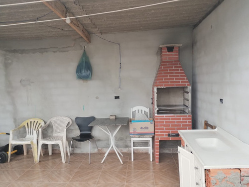 Vendo Duas Casas No Mesmo Quintal Próximo Ao Cocaia 