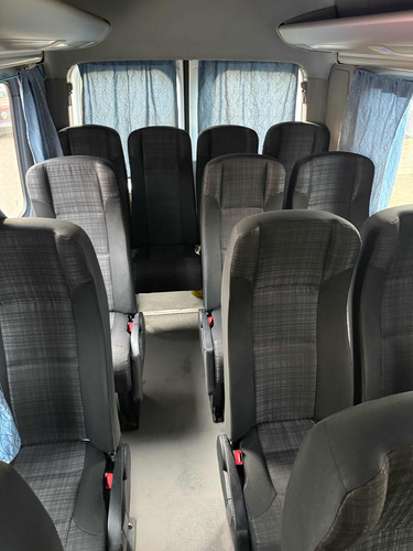 Traslados De Pasajeros En Minibús De 19 Sprinter