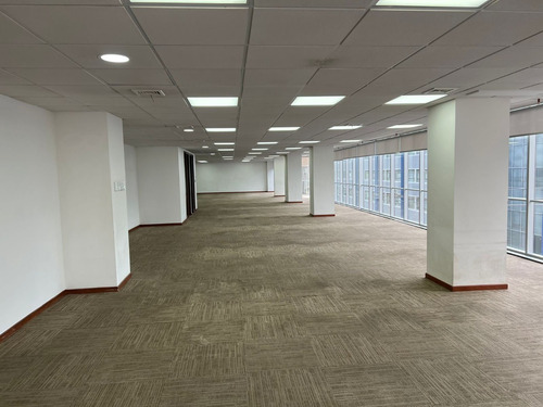 Imagen 3 de 22 de Excelente Oficina De 1.000 M2 En Arriendo/centro De Temuco