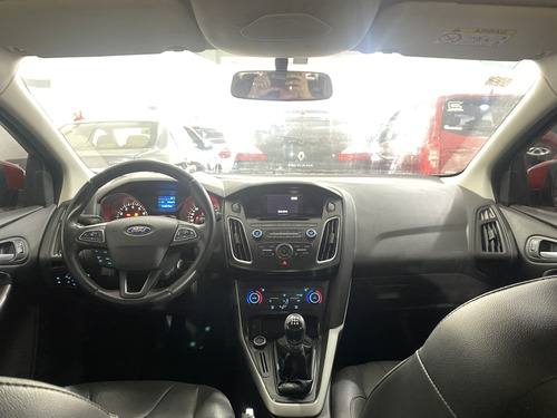 Ford Focus 2.0 Se 2016 En Marcha Y Andando Chocado Poloautos