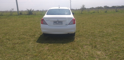 Nissan Versa 1.6 Sense 5vel Mt 2013
