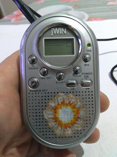 Radio Jwin Jx M10 Am/fm Con Parlante Funciona Leer: (Usado)
