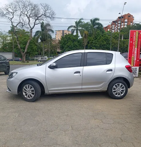 Renault Sandero EXPRESSION 1.6 8V MT MT 1600 8V AA