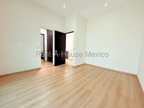 Casa En Renta En Zakia Querétaro. Sr