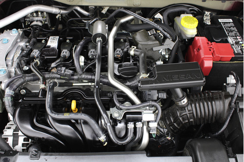 Nissan Sentra 2.0 Advance Mt