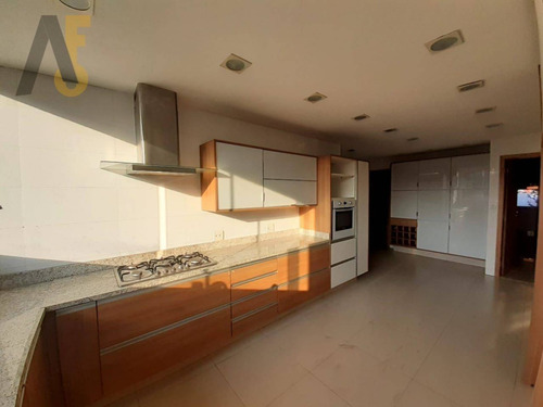 Imagem 4 de 16 de Ótimo Imóvel Comercial Ou Residencial, Muito Bem Localizado!