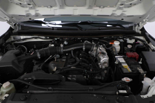 Imagen 13 de 15 de Mitsubishi L200 2022 4p Doble Glx L4/2.4 Man 4x2