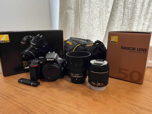 Cámara Nikon D3500 Con Lente 18-55mm Y 50mm 1.8g